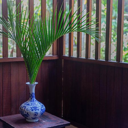 Puri Mango Guest House Sanur Екстериор снимка