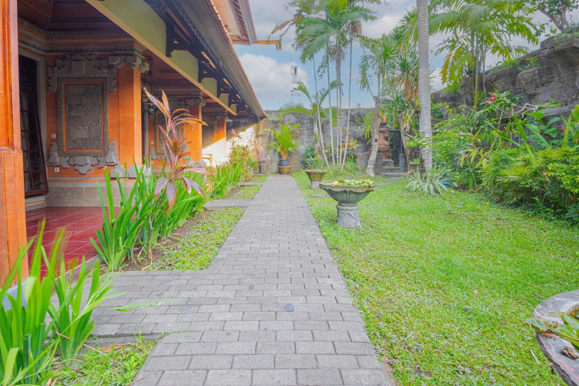 Puri Mango Guest House Sanur Екстериор снимка