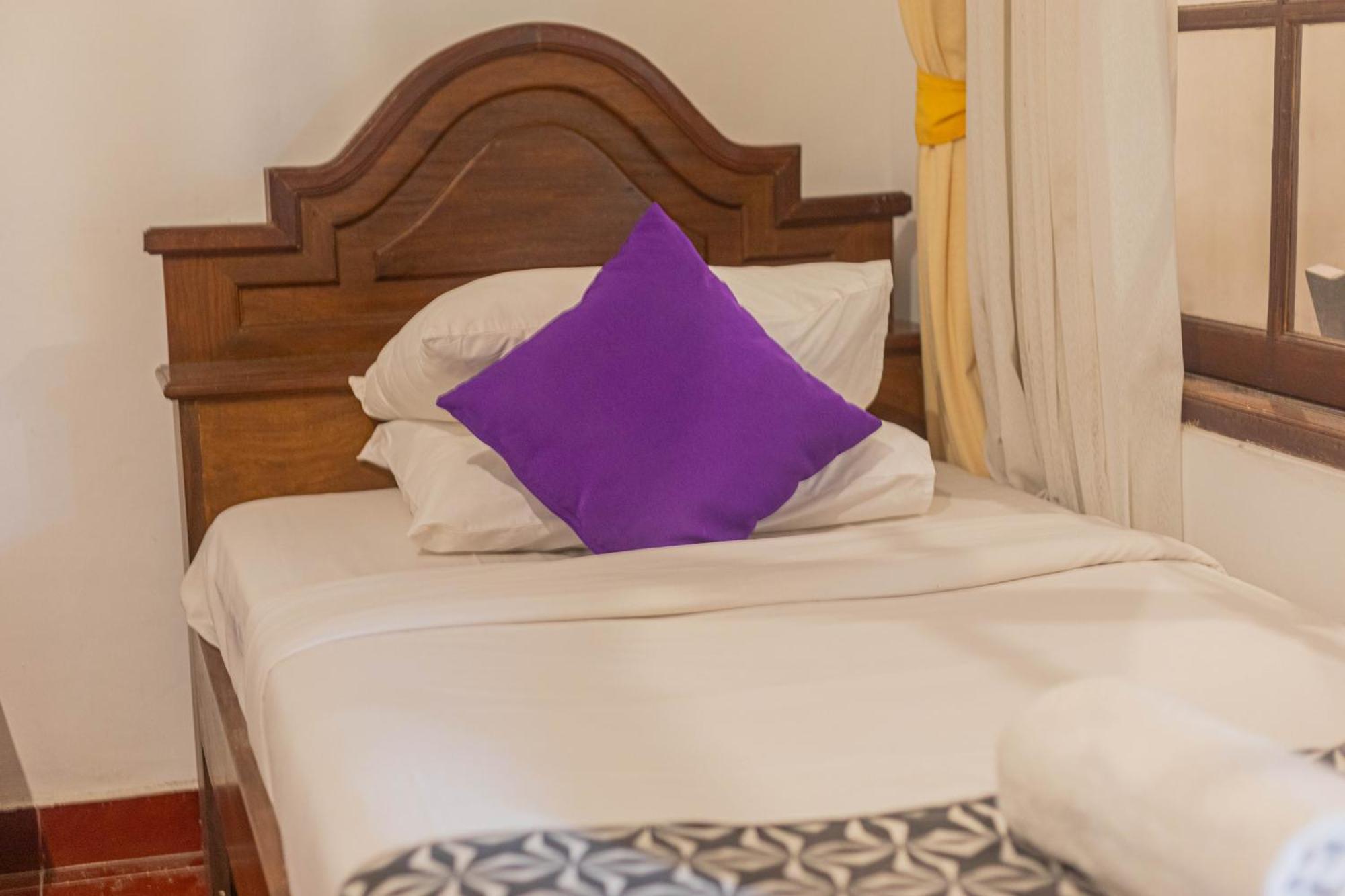 Puri Mango Guest House Sanur Екстериор снимка
