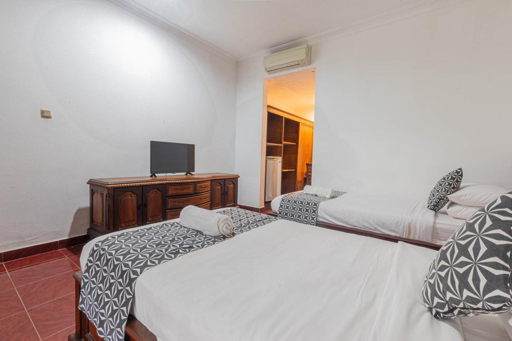 Puri Mango Guest House Sanur Екстериор снимка